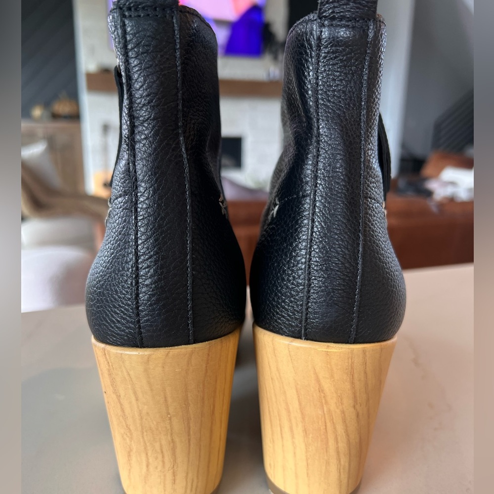 Black Bootie